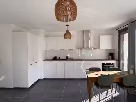 location meublée appartement 3 pièces 63 m² à annecy (74000)  1 481 €