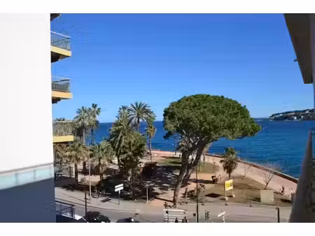 location appartement 2 pièces 60 m² à antibes (06600)  1 450 €