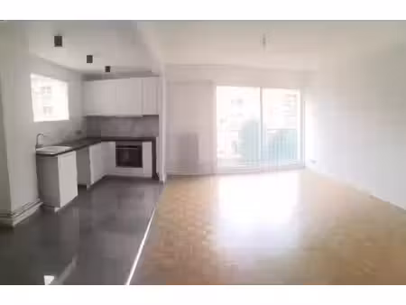 location appartement 2 pièces 51 m² à courbevoie (92400)  1 560 €