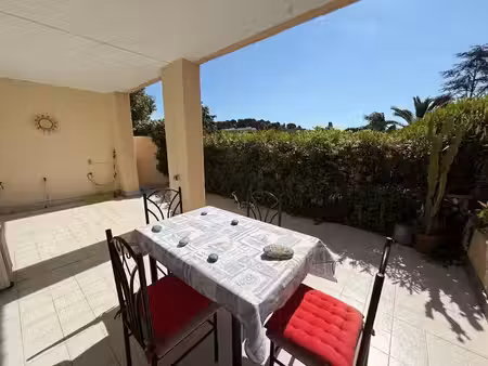 location appartement 3 pièces 55 m² à villeneuve-loubet (06270)  1 662 €