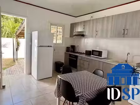 location meublée appartement 6 pièces 150 m² à saint paul (97460)  2 820 €