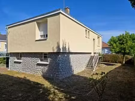 location maison à laval (53000) : à louer / 63m² laval
