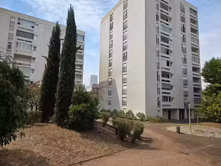 location appartement 2 pièces 50 m² à angoulême (16000)