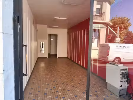 location local commercial  25.80m²  montrichard val de cher