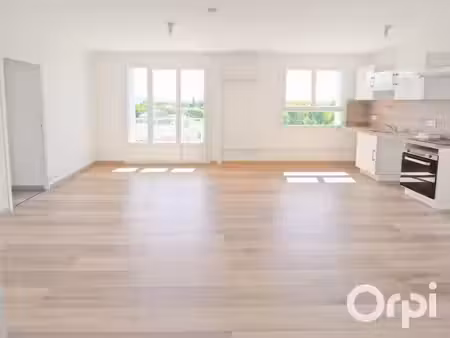 location appartement 3 pièces 56.43 m² à bollene (84500)  620 €