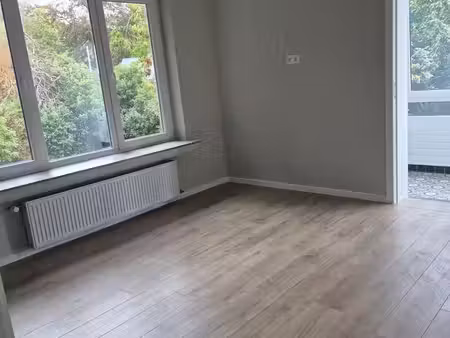 belle appartement 2 chambres molenbeek  rénové et lumineux