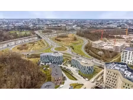 bureaux récents à vendre dans un emplacement de premier cho