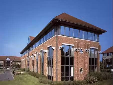 nice office to let