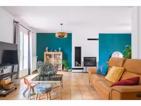 maison familiale avec jardin boisé aux portes de poitiers