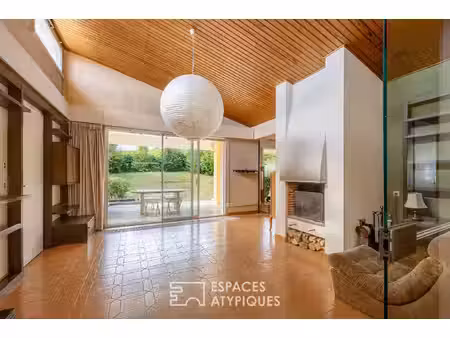 propriété seventies à réinventer aux portes des vignes