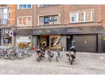 zeer ruim handelspand van ca. 1.200 m² nabij station leuven