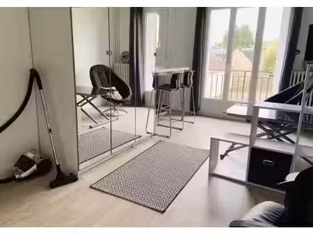 location meublée appartement 1 pièce 23 m² à tours (37000)  575 €