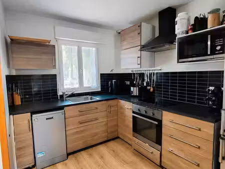 maison t3 en résidence avec jardin  garage et piscine commune