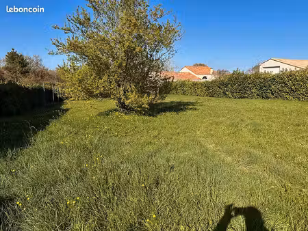 terrain 1762 m² niort