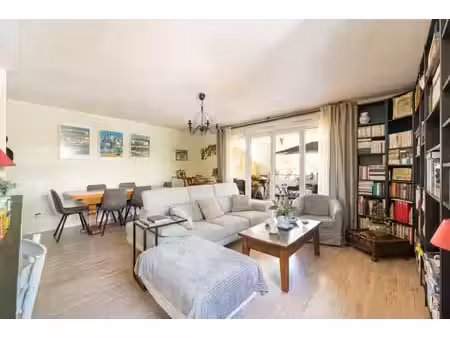 appartement t3 de 72 m² avec grande terrasse à parc athéna marseille 13013