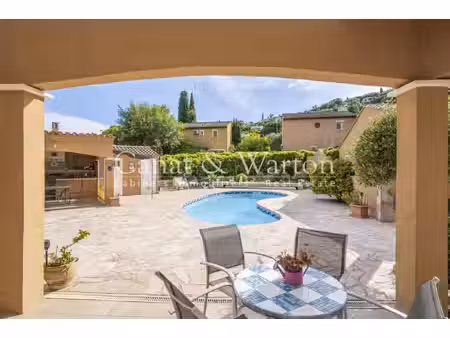 villa de luxe à vendre à cavalaire-sur-mer