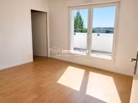 location appartement 2 pièces à hennebont (56700) : à louer 2 pièces / 32m² hennebont