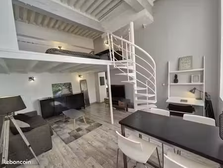 t2 meublé 40 m² – lyon 1er – rue lanterne