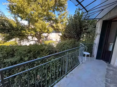 t4 meuble 90 m² tbe + parking – 38190 brignoud centre