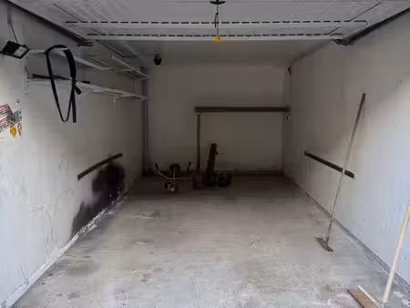 location garage 16 m² – idéal stockage / véhicule