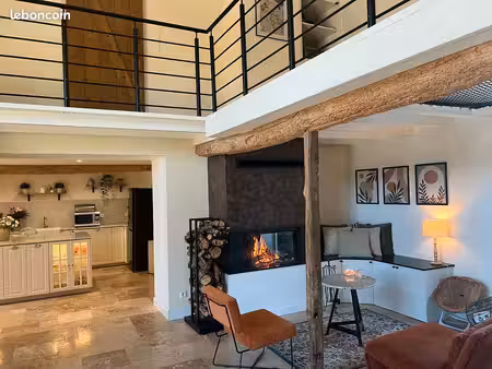 maison rénovée meublée
