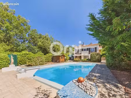 maison 6 pièces 146 m²