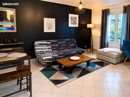 t2 meublé 44 98 m² – balcon – couzon-au-mont-d’or – 790