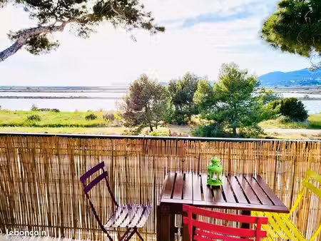 t2 hyères pesquiers avec terrasse superbe vue