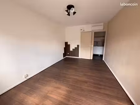 studio 1 pièce 22 m²