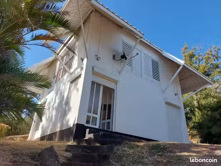 villa 3 pièces 93 m²