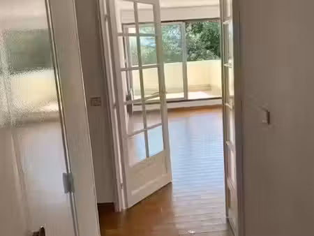 location appartement 2 pièces 40 m² à montpellier (34000)  669 €