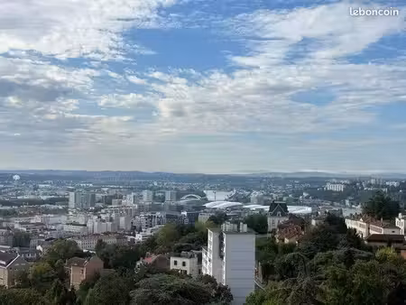 t6/ lyon 5e -saint just centre