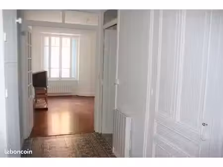 t2 bis 54m² angle lacassagne rue turbil