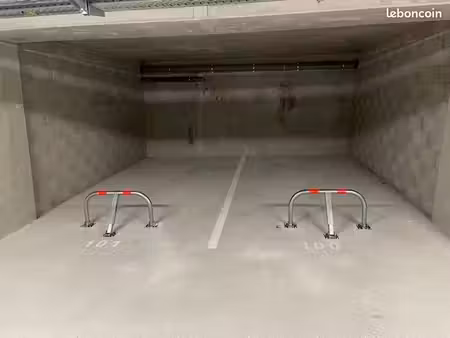 place parking avec arceau en sous-sol / résidence neuve sécurisée - centre champagne-au-mo