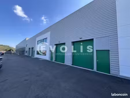 local d'activité 183 m²