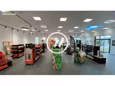 local d'activité 220 m²