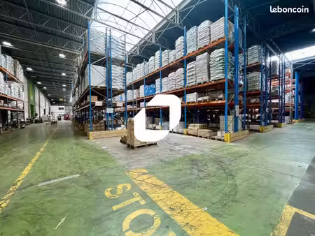 local logistique 16 680 m²