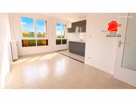 studio 1 pièce 22 m²