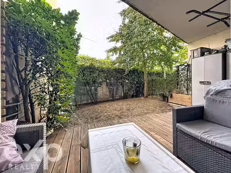 appartement t3 avec terrasse et deux petits jardins !