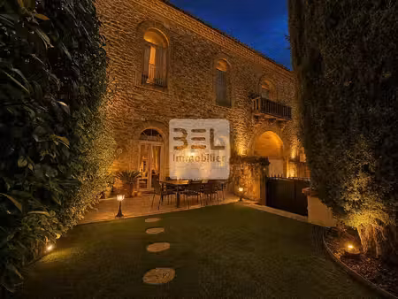appartement de charme à uzès avec piscine commune