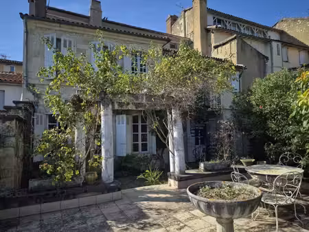 centre historique d'auch  maison bourgeoise d'exception et s