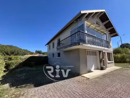 maison familiale d’environ 120 m² avec grand garage  dépendances et terrain – cour-et-buis