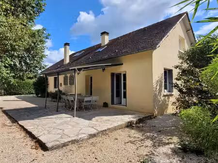 belle maison familiale avec piscine sur terrain de 1700 m²