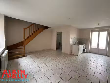 appartement f3  idéalement situé en plein centre-ville de bo