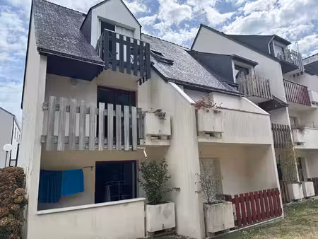appartement t2  bail étudiant 9 mois  centre ville vannes  parking