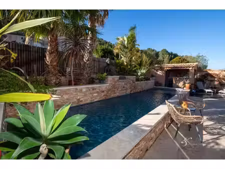 appartement duplex 5 pièce(s) 144 m2 piscine privée 83260 la moutonne