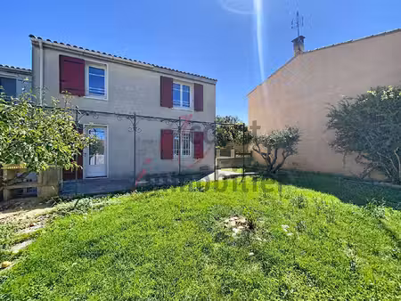 a vendre maison cavaillon 3 chambres  un garage sur un terrain de 341m²