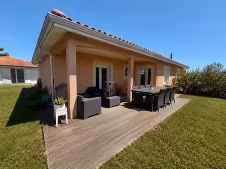plain-pied – maison de 92 m² avec 3 chambres et jardin à saint-laurent-médoc