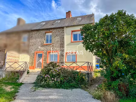 maison lumineuse avec jardin clos  dépendances et grenier aménageable à saint-pierre-du-re