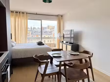 studio meublé haut de gamme avec terrasse – paris 17e / batignolles